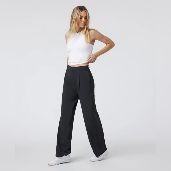 Vuori Villa Trouser - Short - Picture 6 of 16
